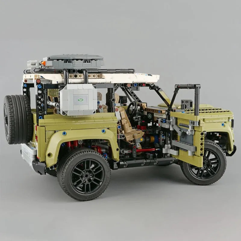 Mould King MOC Motorized Building Block Set: Off-Road AWD Land Rovers Defender, Model 93018