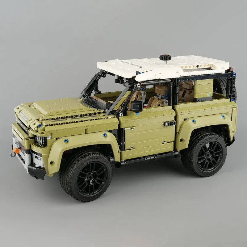 Mould King MOC Motorized Building Block Set: Off-Road AWD Land Rovers Defender, Model 93018