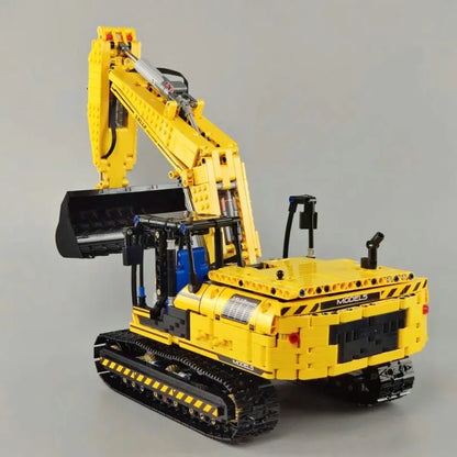 Mould King MOC Motorized Building Block Set: RC Link Belt 250 Excavator Truck 13112, Model K13112