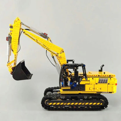 Mould King MOC Motorized Building Block Set: RC Link Belt 250 Excavator Truck 13112, Model K13112