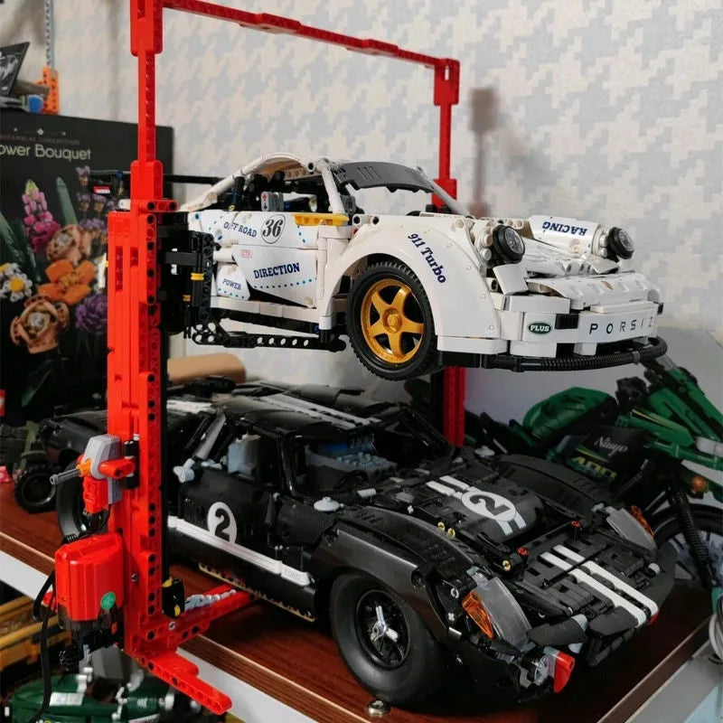 Mould King MOC Building Block Set: RC Motorized Car Lift 13053