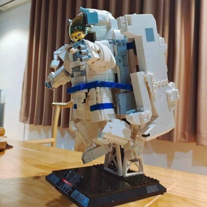 QZL MOC Building Block Set: Idea Exploring Space Astronaut