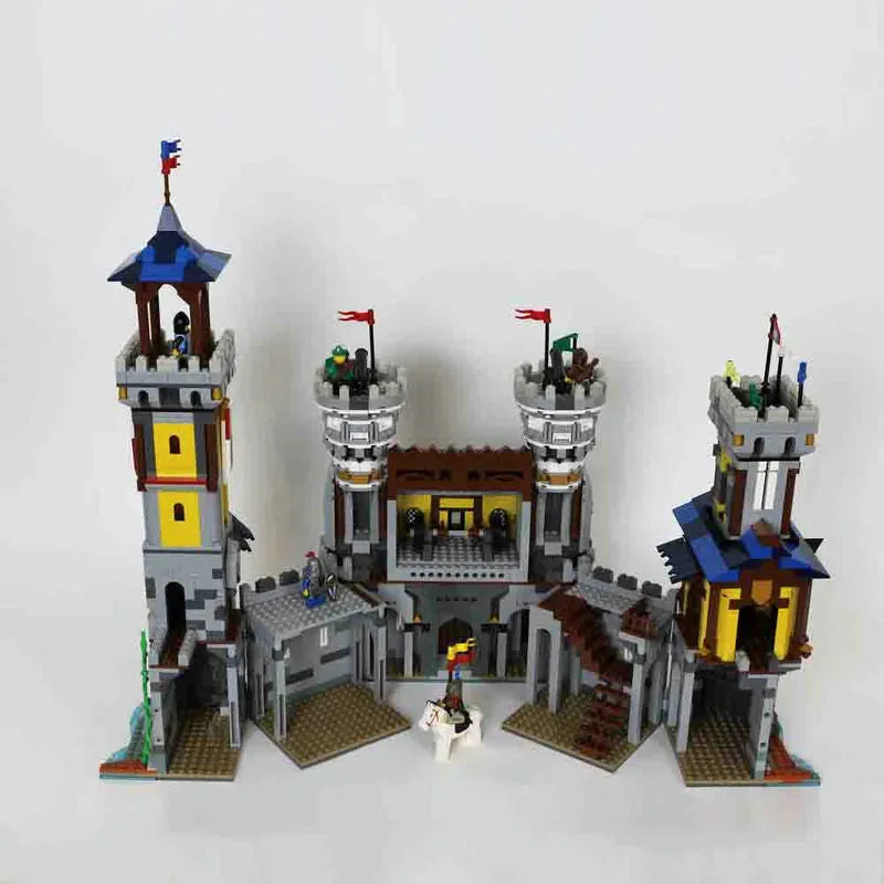 Reobrix MOC Building Block Set: The Golden Lion Castle, Model 66006
