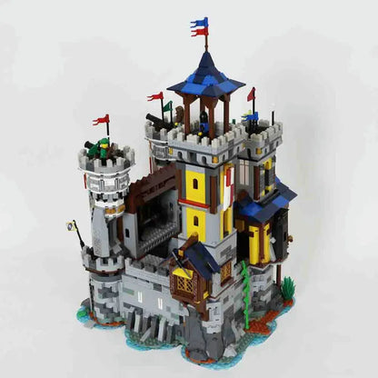 Reobrix MOC Building Block Set: The Golden Lion Castle, Model 66006