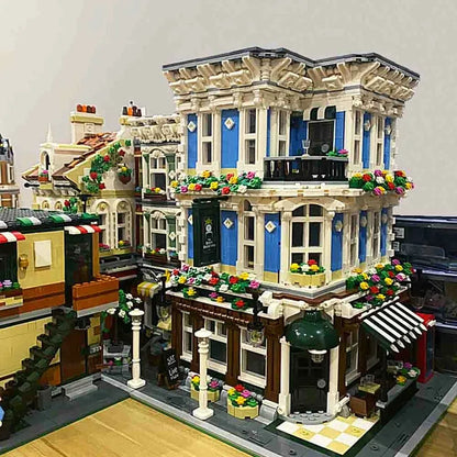 UG MOC Building Block Set: Street Expert Queen Bricktoria 10197