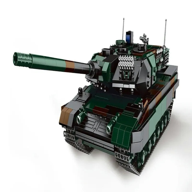Xingbao Building Block Set: WW2 German Kampfpanzer Leopard 2A6 Battle Tank, Model XB06040