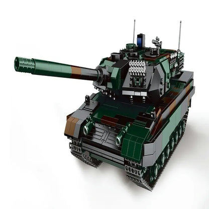 Xingbao Building Block Set: WW2 German Kampfpanzer Leopard 2A6 Battle Tank, Model XB06040
