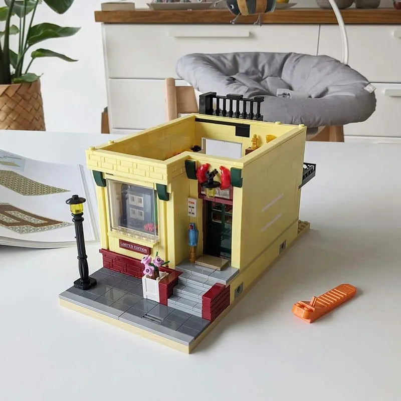 Xingbao MOC Building Block Set: Europa City Store, Model XB01010