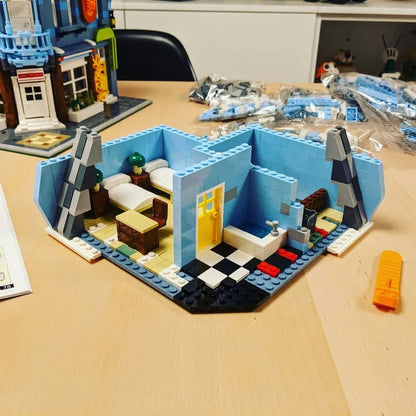 Xingbao MOC Building Block Set: Street City Expert Europa Dining Room, Model XB01007