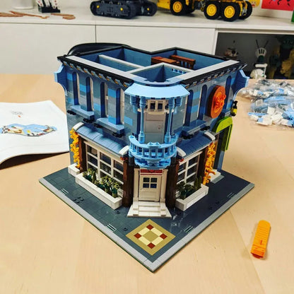 Xingbao MOC Building Block Set: Street City Expert Europa Dining Room, Model XB01007