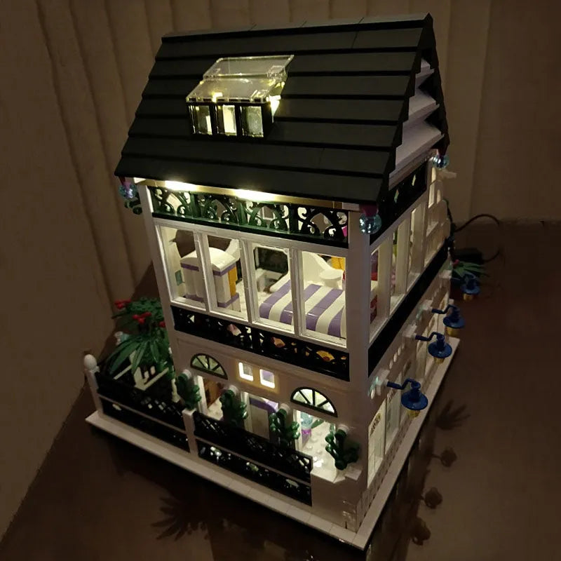 Xingbao MOC Building Block Set: Street Expert City Romantic House, Model XB01202