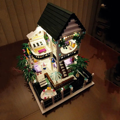 Xingbao MOC Building Block Set: Street Expert City Romantic House, Model XB01202
