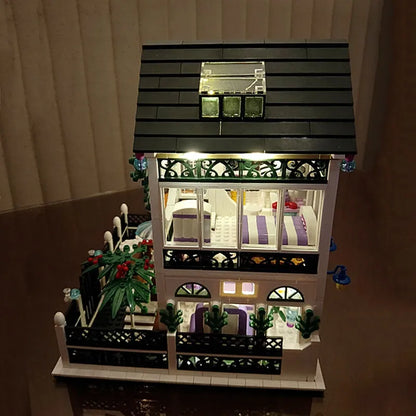 Xingbao MOC Building Block Set: Street Expert City Romantic House, Model XB01202