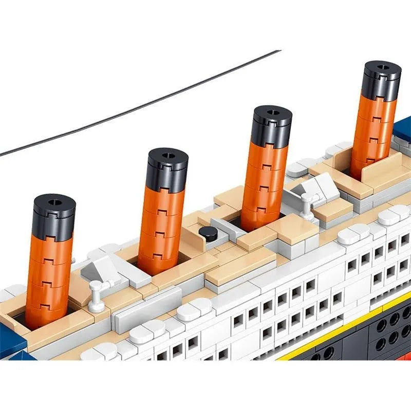 ZHEGAO MOC Building Block Set: 01010 Titanic Steam RMS Ship MINI, Model QL-01010