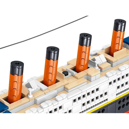 ZHEGAO MOC Building Block Set: 01010 Titanic Steam RMS Ship MINI, Model QL-01010
