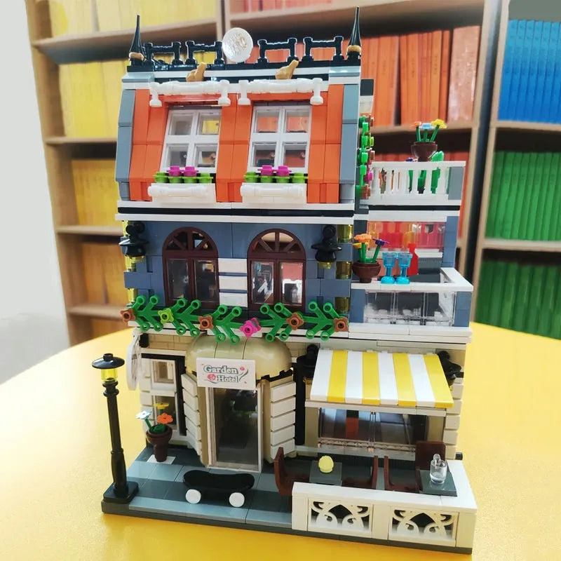 ZHEGAO MOC Building Block Set: Garden Hotel 0940, Model QL 0940