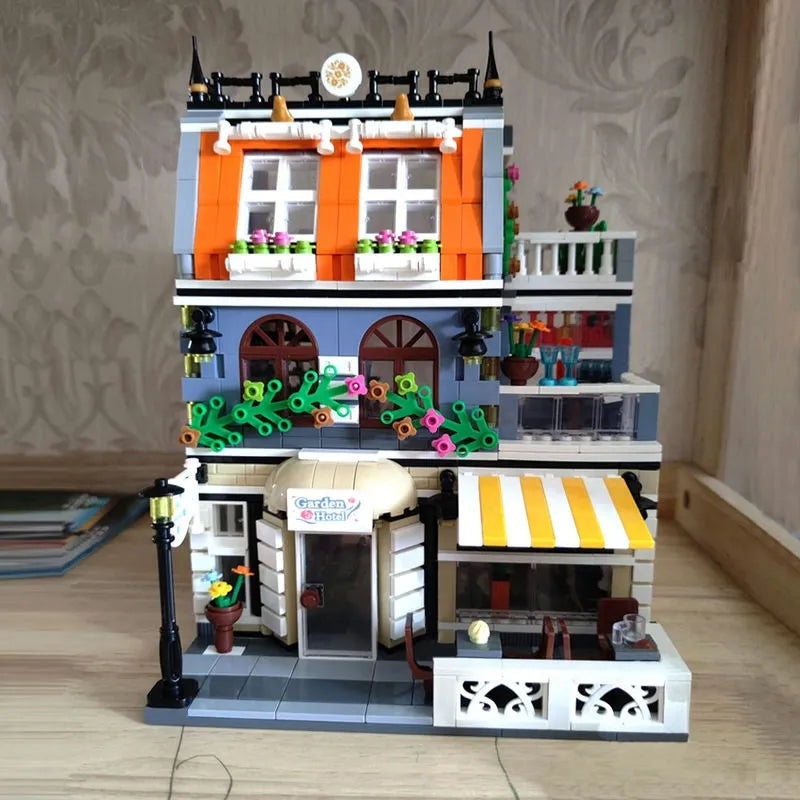 ZHEGAO MOC Building Block Set: Garden Hotel 0940, Model QL 0940