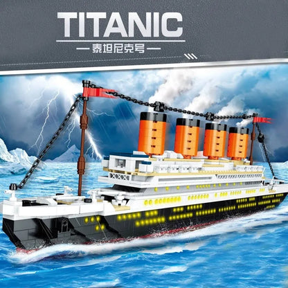 ZHEGAO MOC Building Block Set: RMS Titanic Steam Boat Ship, Model QL0958